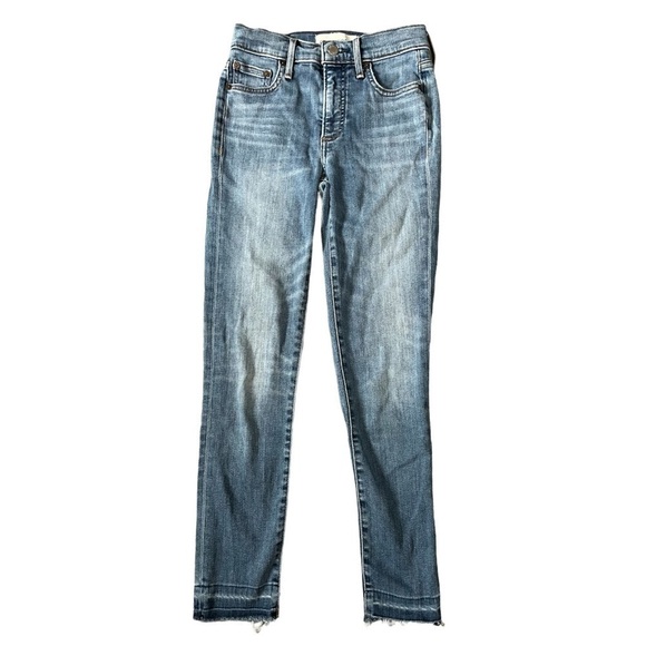 Aritzia Denim Forum Nico Mid Rise Skinny Raw Hem Crop Jeans - Picture 2 of 8